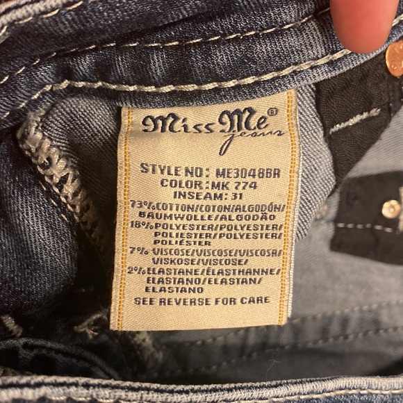 Miss me. No damage. Size 27. Good stretch. - Picture 5 of 5